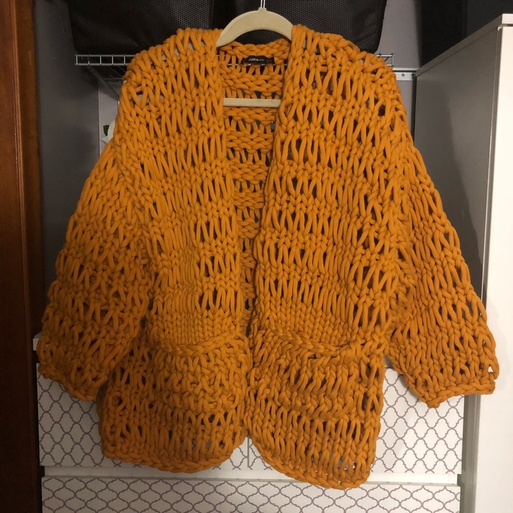 zara knot gold-mustard cardi - M